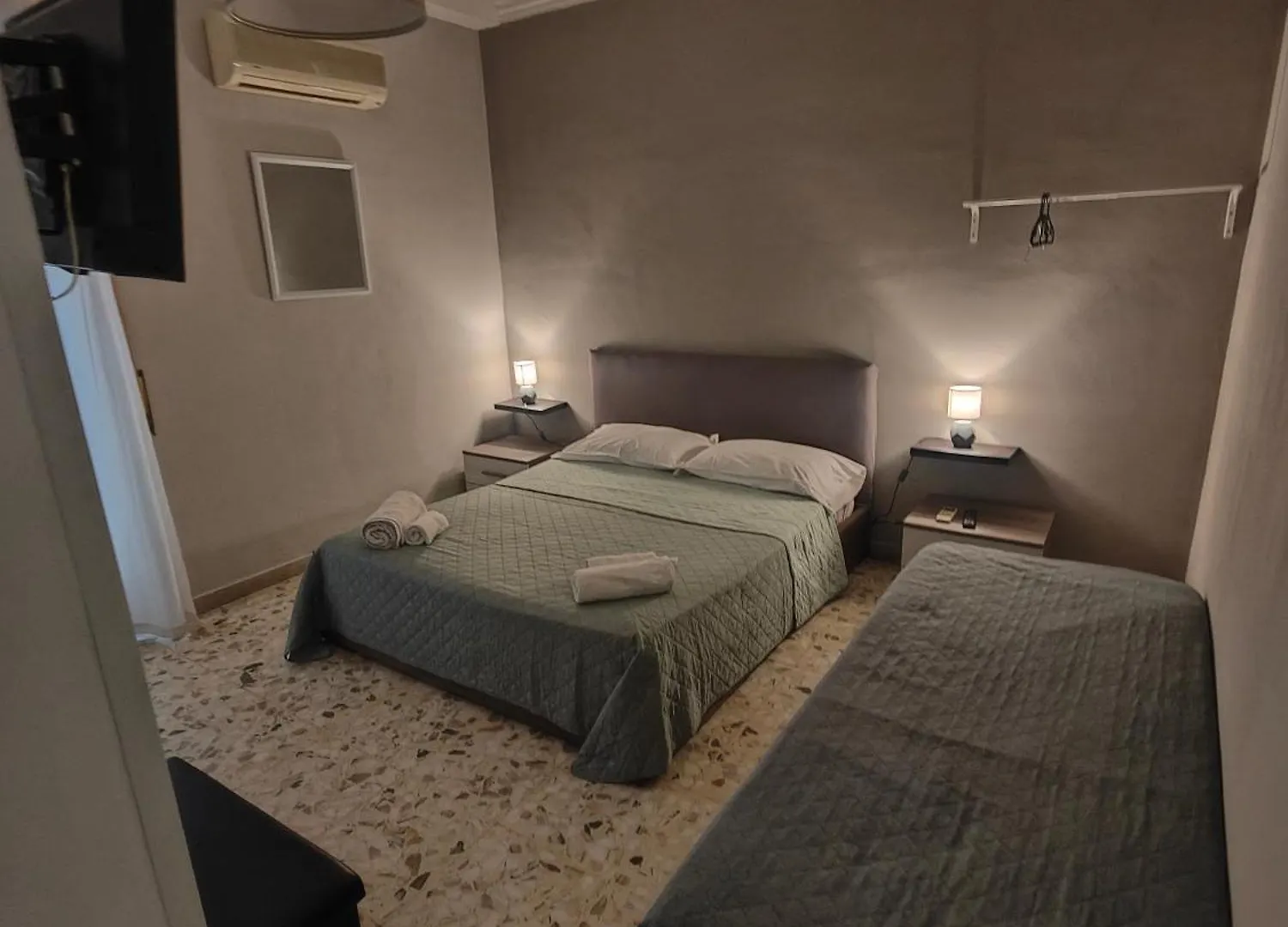 Bed & Breakfast Etnea Gioeni House Suite Catánia Italië